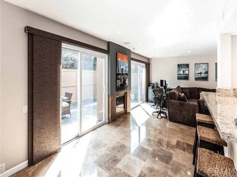 Peaceful Living Room and Bar Area