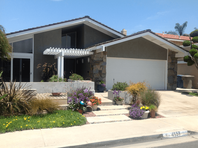 Contemporary with Highlighted Pergola