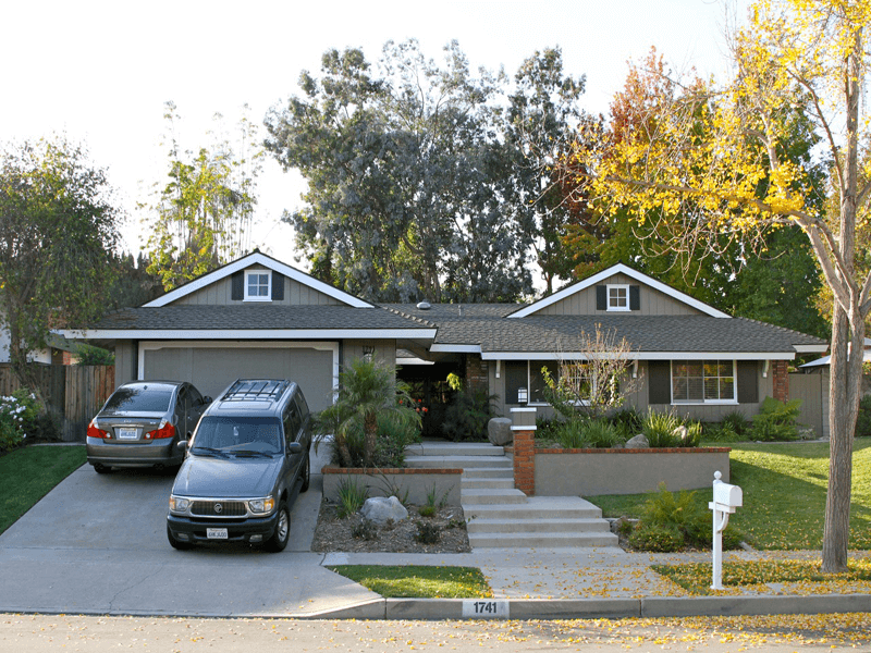 Sprawling Ranch with Gray Palette